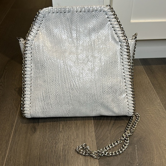 INZI Chain Border Silver Faux Leather Snakeskin pattern Purse - Picture 10 of 16